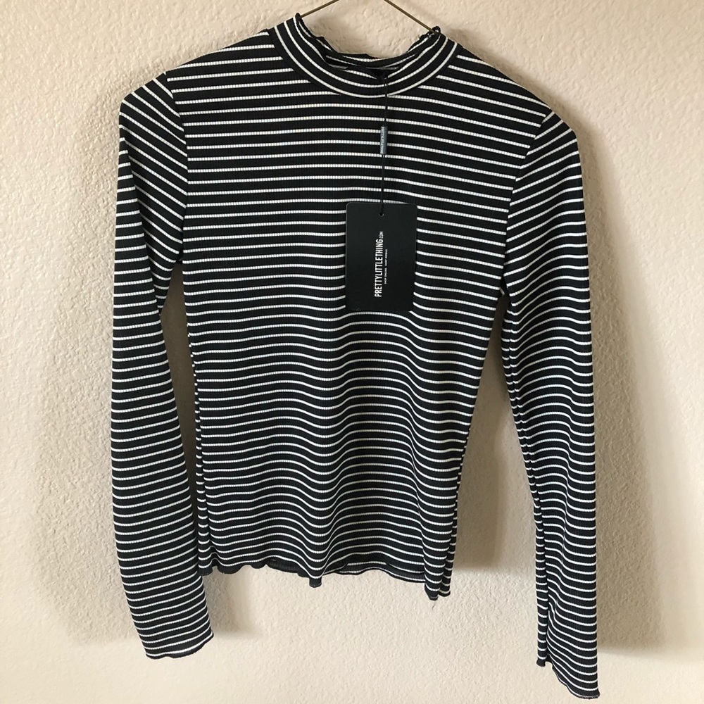 NWT Crop Neck Long Sleeve// Pretty Little Thing